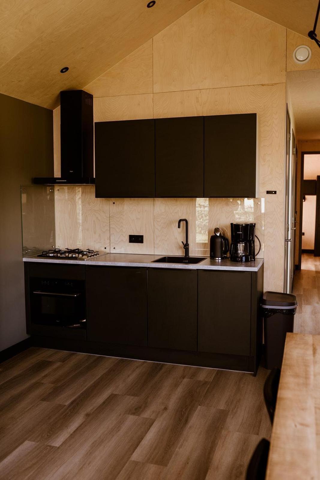 Tiny House Xxl Hotel Bant Room photo